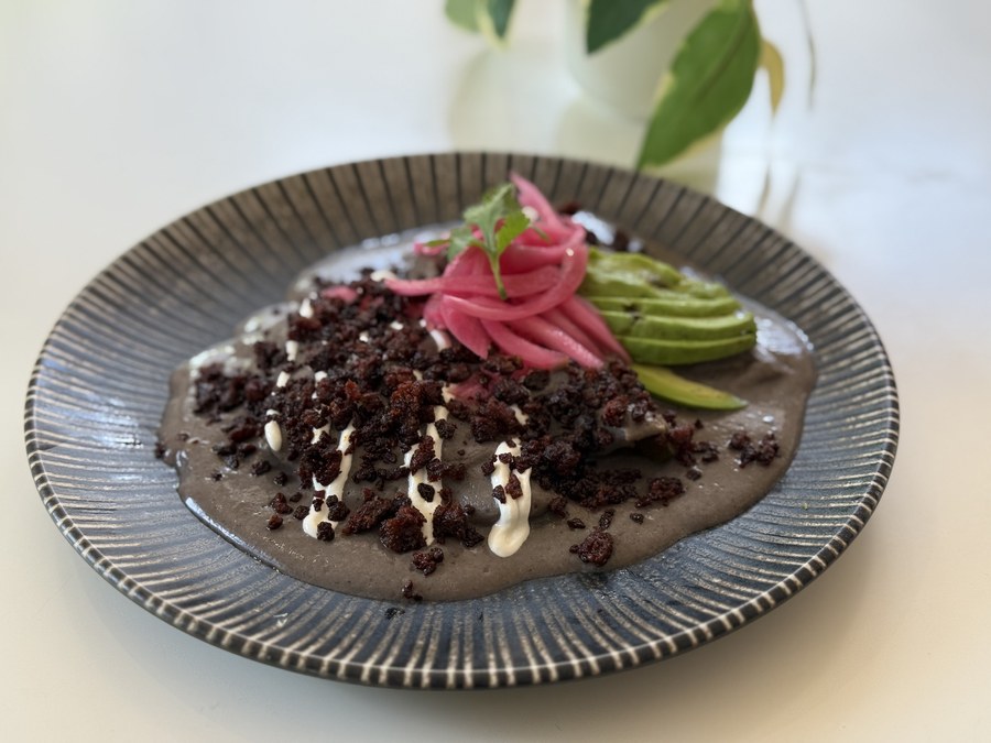 Enfrijoladas Yucatecas